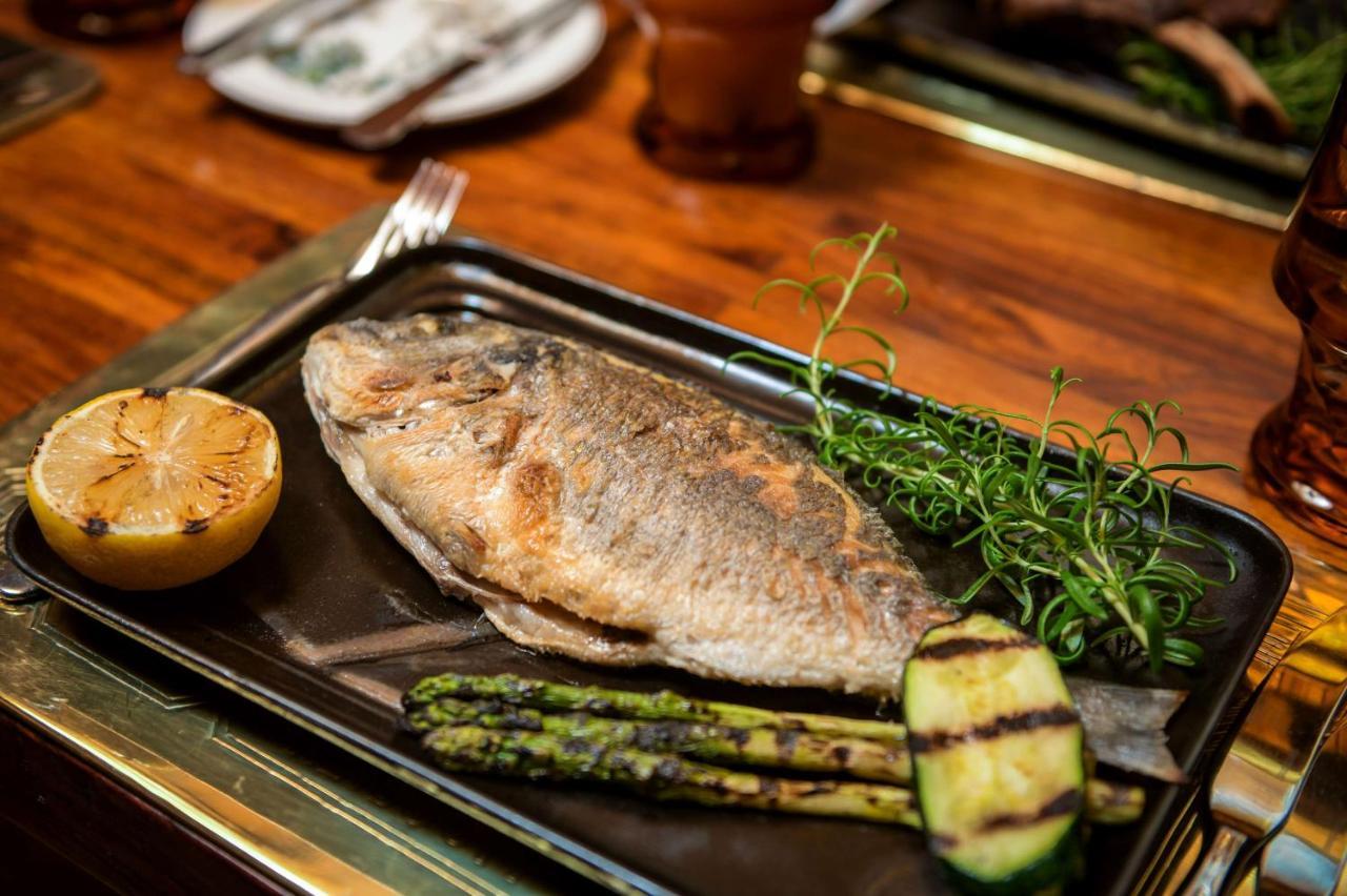 Radisson Blu Hotel, Kuwait Kuwait City Exteriér fotografie Grilled turbot